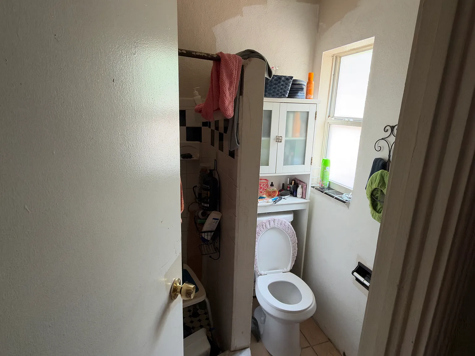 Studio, 320 sqft, $1,050 — Photo 4
