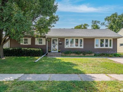 2417 W 18th St, Davenport, IA, 52804