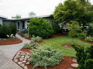 1466 Lake Dr, Eugene, OR 97404