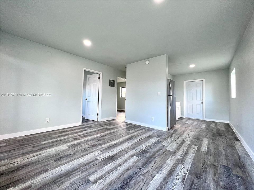 1st image of 842 NW 8th St #1