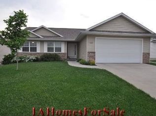 1029 Koudsi Blvd NW, Cedar Rapids, IA 52405