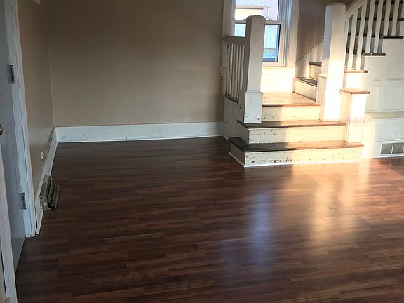 5th image of 507 E Washington St