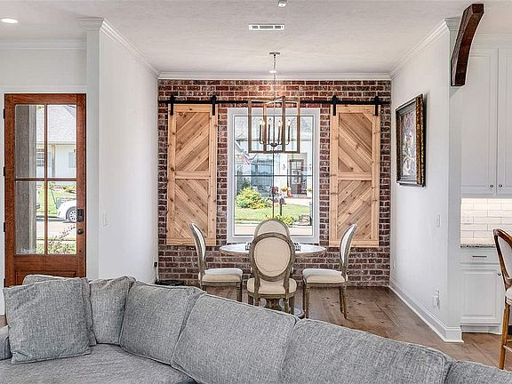 5th image of 106 Saint Lucia Dr