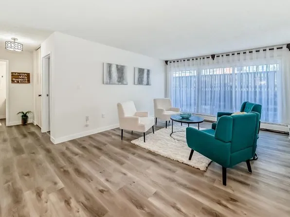 820 S 89th Ave SW #123, Calgary, AB T2V 4N9