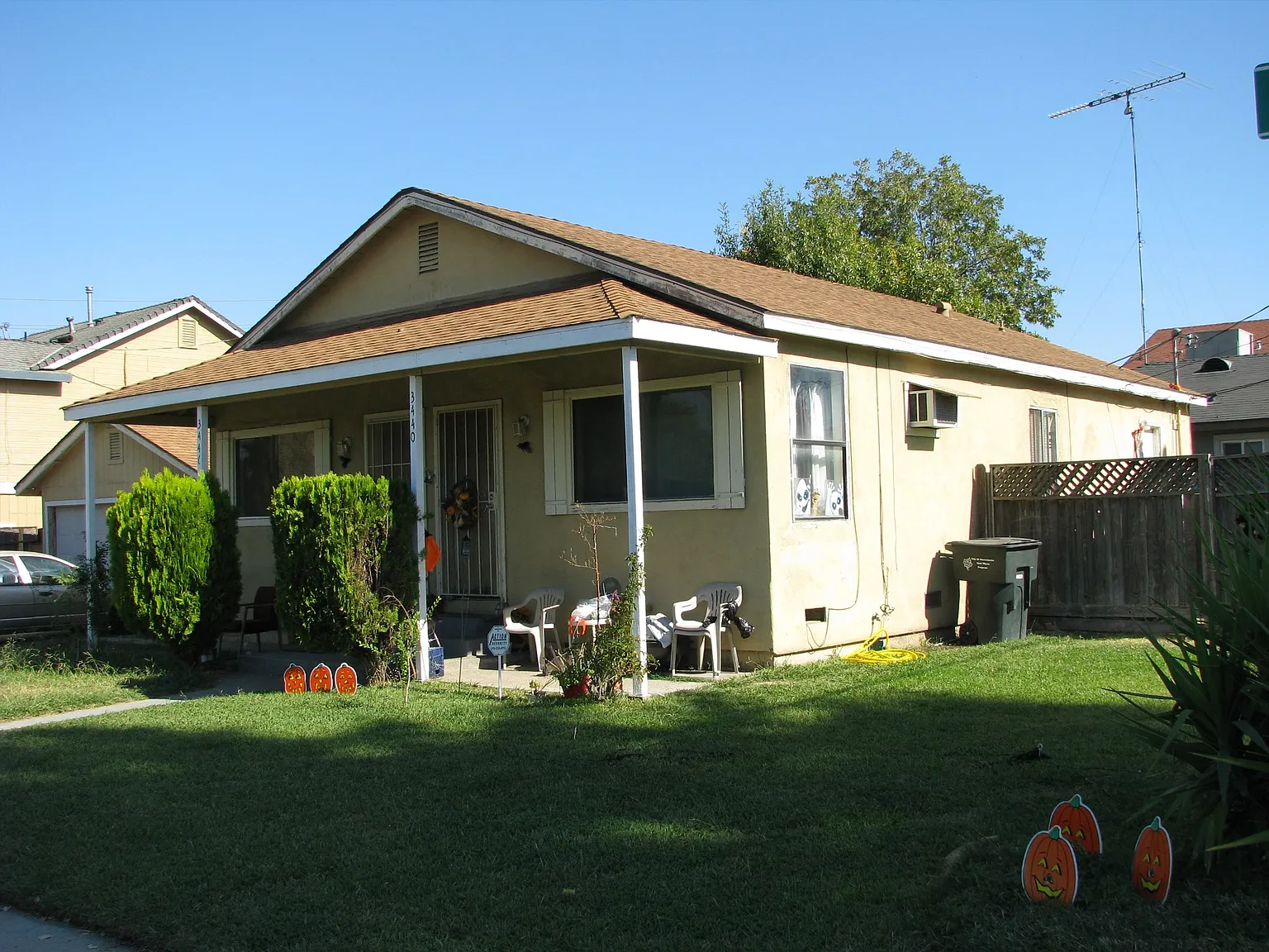 3440 Cypress St photo 1