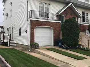 1116 Rockland Ave, Staten Island, NY 10314
