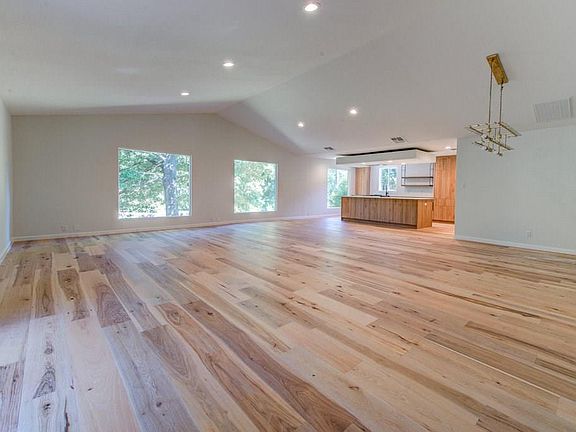 5th image of 6302 Shoal Creek Blvd