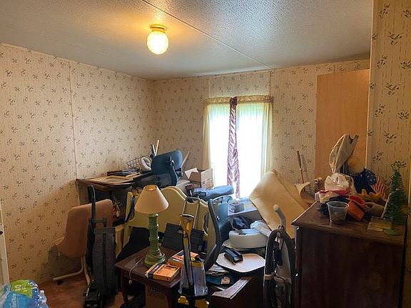 2nd image of 27433 Walnut Ave