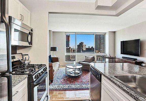 5th image of 111 Worth St #12F
