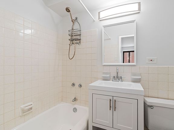 5th image of 175 W 12th St APT 9C