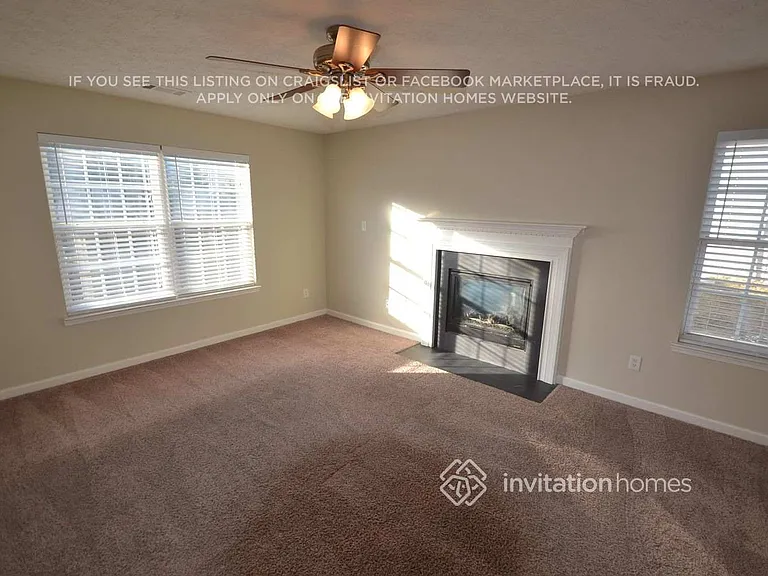 978 Winding Down Way — Photo 3