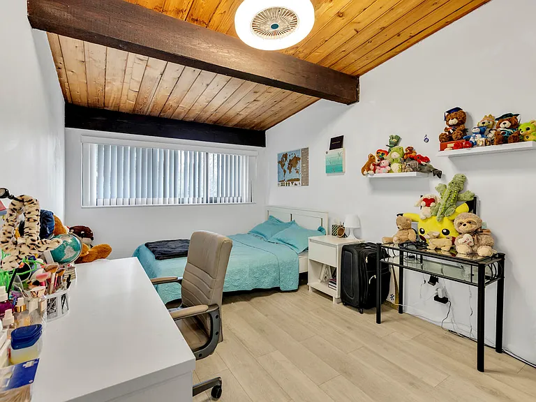 720 E Coco Plum Cir #5 — Photo 19