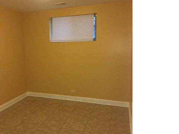 3rd image of 5726 S Prairie Ave APT G