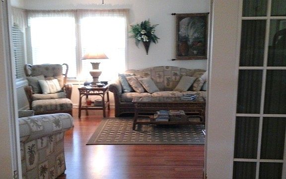 Sitting room off of kitchen