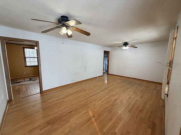 2nd image of 238 Pine Mountain Rd