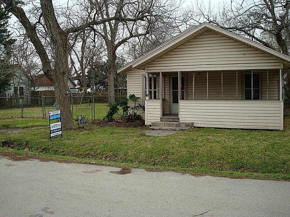 1st image of 205 E Francis St