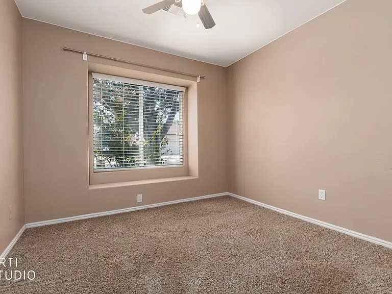 841 Tucson St — Photo 12