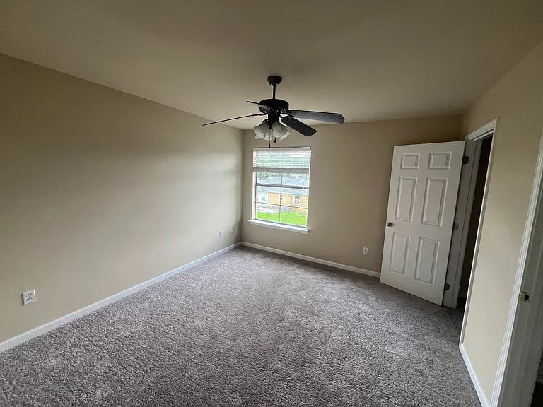 1900 Carrollwood Dr #3 — Photo 29