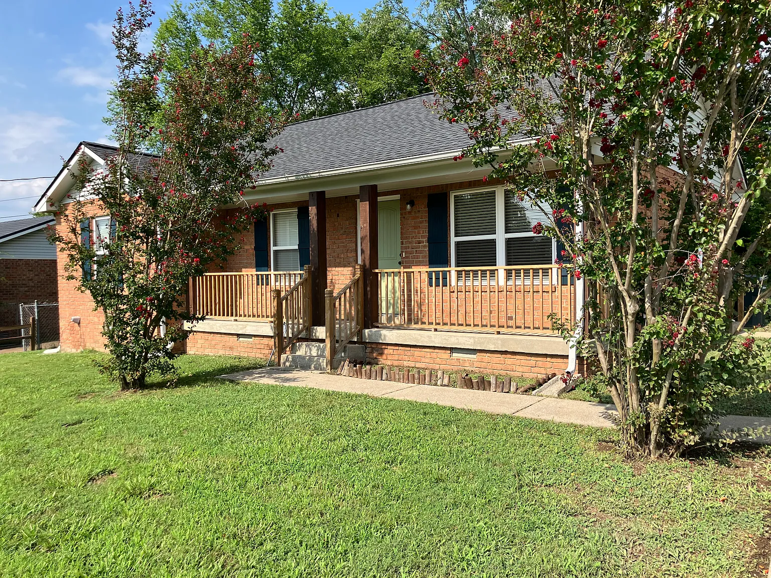 3 bed, 1118 sqft, $1,750 — Photo 2
