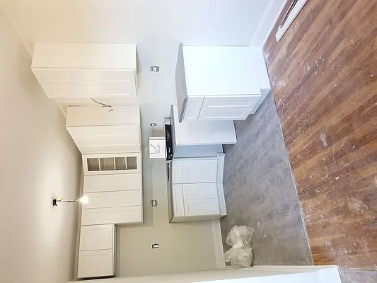 Rented by NYLA Realty | media 63