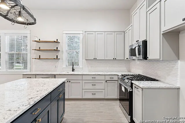 291 S East Ave — Photo 15