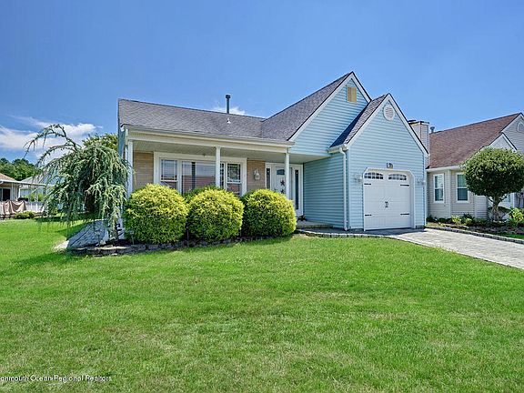 5th image of 21 Swindon Ct