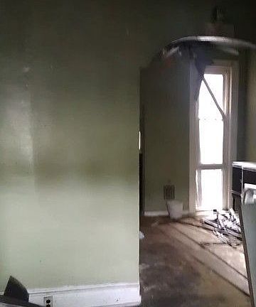 2nd image of 5533 W Oxford St