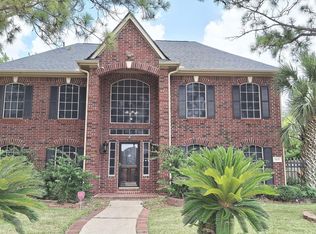 1415 Pine Forest Dr, Pearland, TX 77581