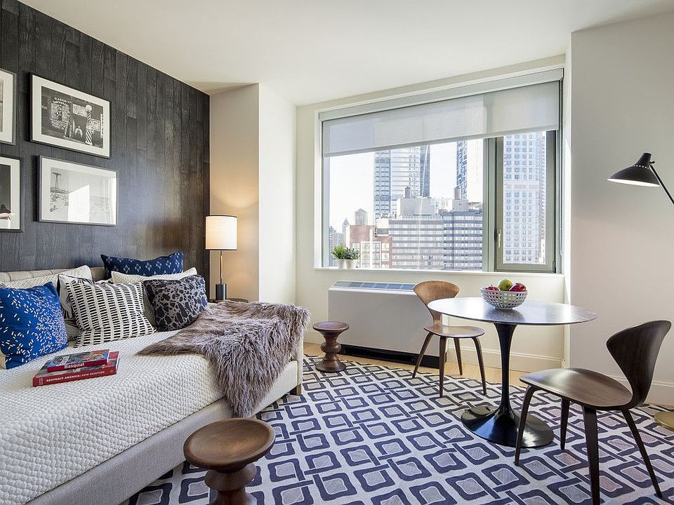 1st image of 10 City Pt APT 35A