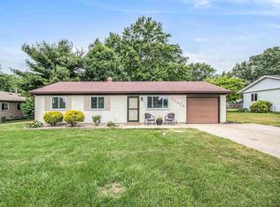 52679 Fir Rd, Granger, IN 46530