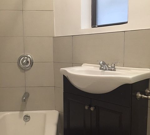 2nd image of 427 16th St APT 2A