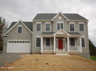 19613 Airmont Rd, Round Hill, VA 20141