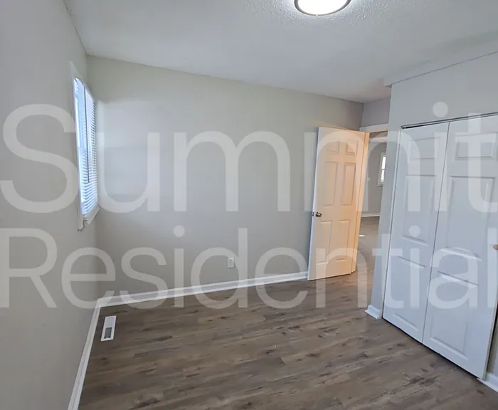 3911 Oakley Ave — Photo 12