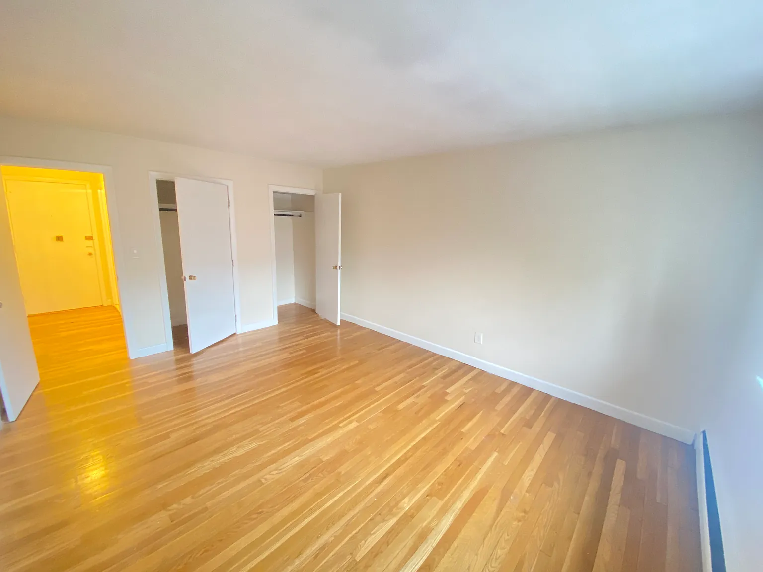 1 bed, $2,325 — Photo 4