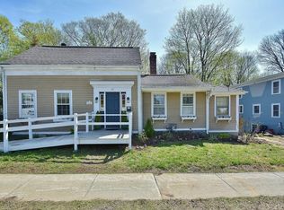 52 South Rd, Bedford, MA 01730