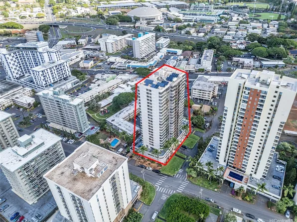 2724 Kahoaloha Ln APT 705, Honolulu, HI 96826