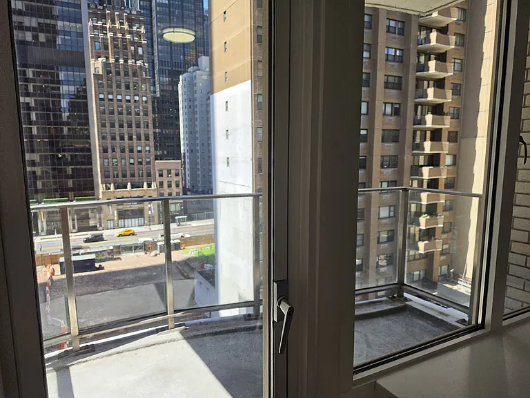 41 W 58th St #9A — Photo 10