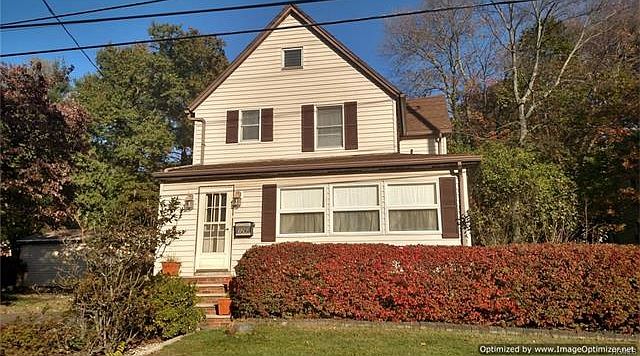 1st image of 126 Railroad Ave