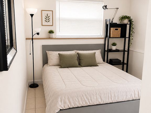 5th image of 211 NW 43rd Ave #211B