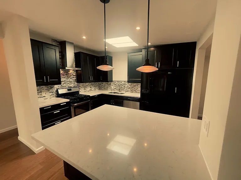 706 San Tomas St — Photo 5