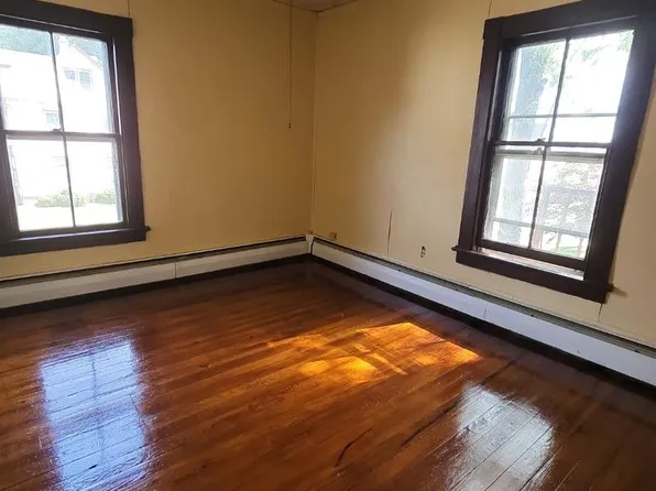 153 Jubilee St Floor 2, New Britain, CT 06051