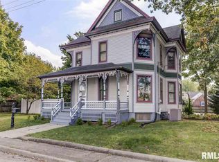 320 W Franklin St, Taylorville, IL 62568