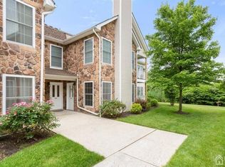 106 Chariot Ct, Piscataway, NJ 08854
