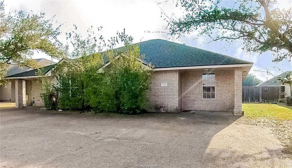 Building Photo - 2304 Antelope Ln