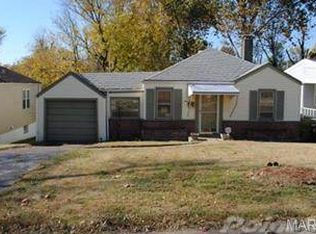 59 Henquin Dr, Saint Louis, MO 63135