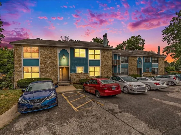 8153 Holmes Rd APT 203, Kansas City, MO 64131