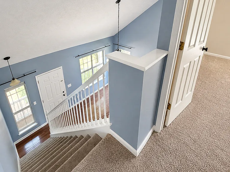 2552 Edinburgh St — Photo 12