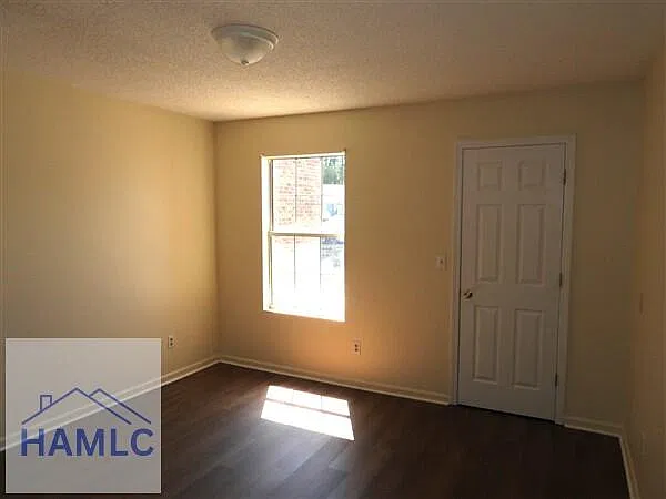 350 Beverly St — Photo 4