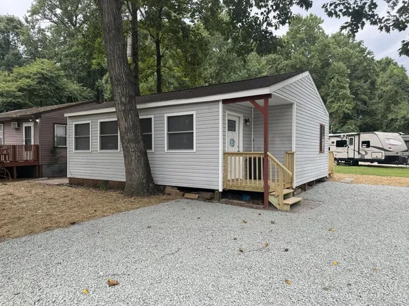 5261 Pintail Dr, Horntown, VA 23395