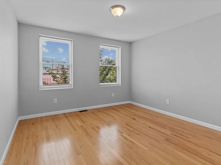 513 S Chester St — Photo 9